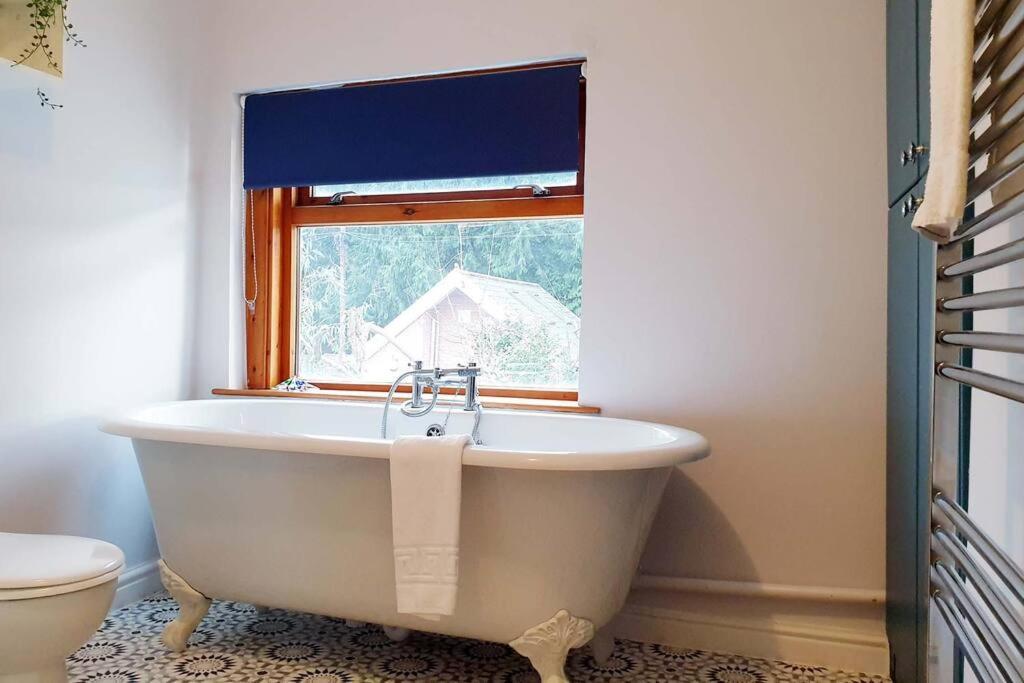 Gorgeous Victorian House Sleeps 6 In Cardiff 빌라 외부 사진