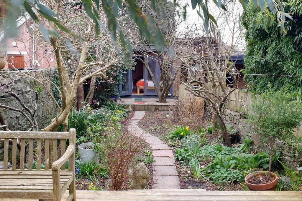 Gorgeous Victorian House Sleeps 6 In Cardiff 빌라 외부 사진